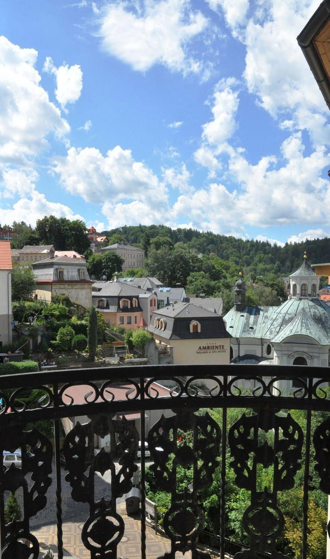 Apartamento Festival Karlovy Vary Exterior foto